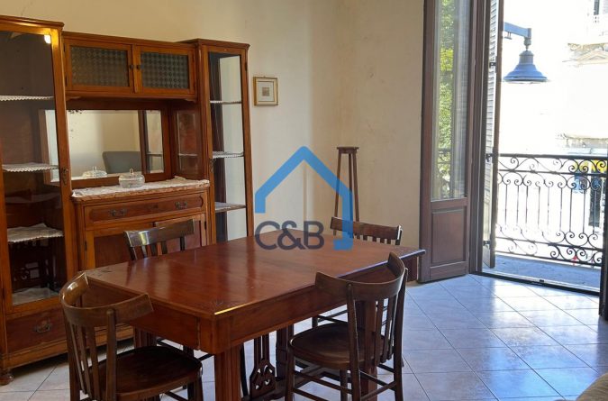 Appartamento con affaccio su Via Fardella